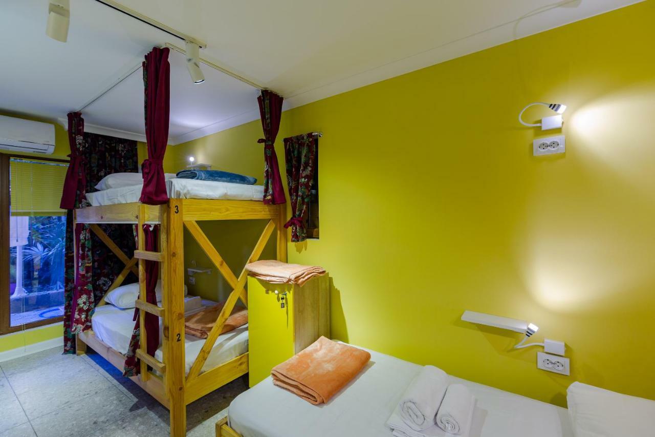 Batumi Surf Hostel Eksteriør billede